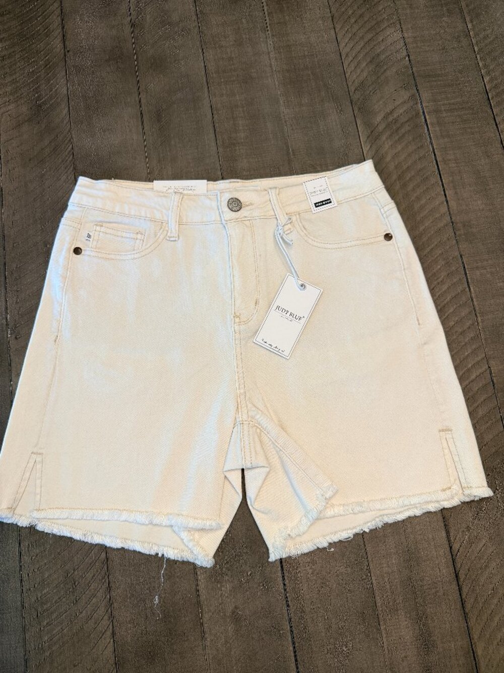 Judy Blue- Ecru Denim Side Slit Shorts